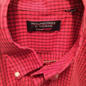 ROUNDTREE & YORKE Button Up